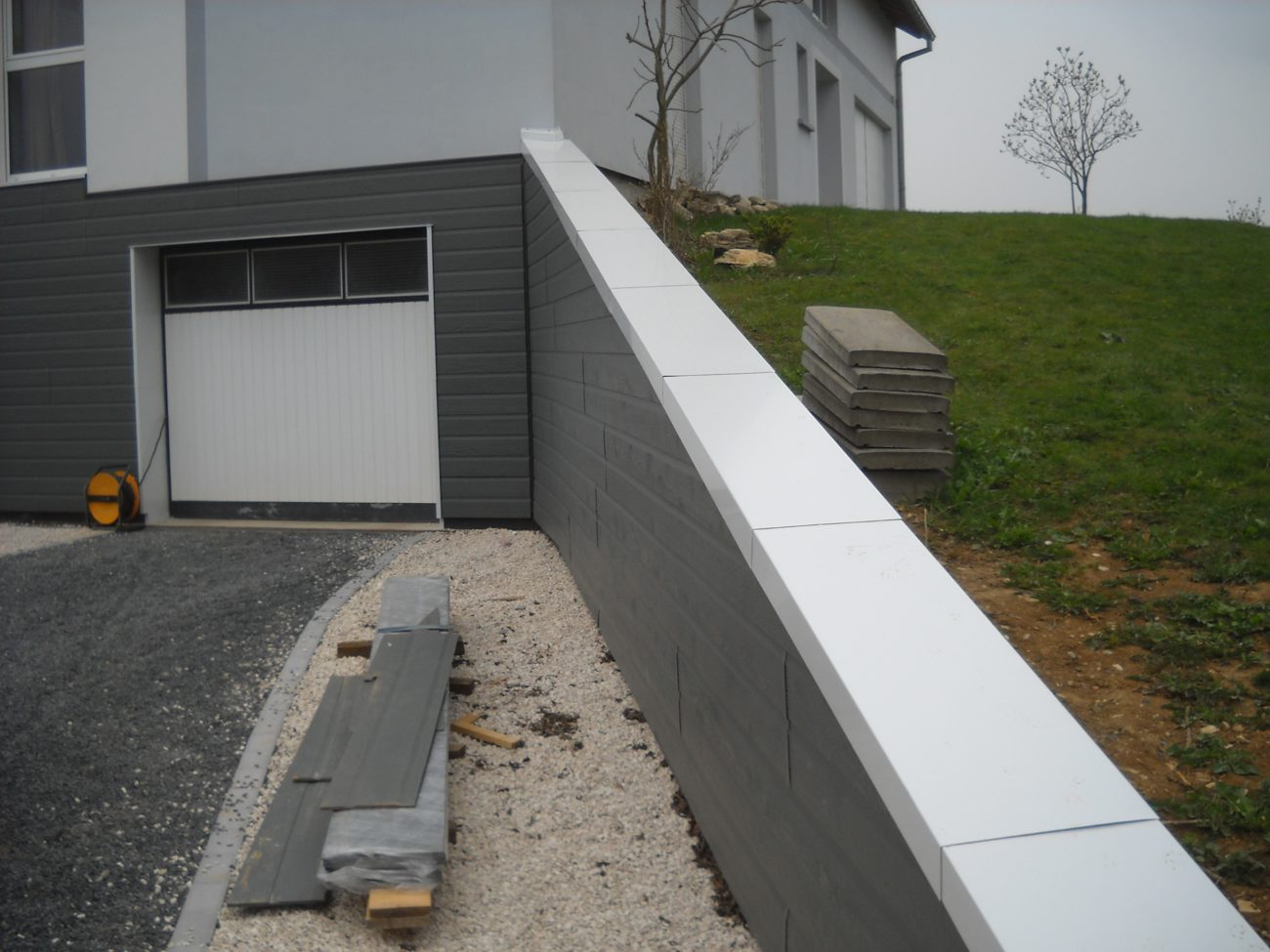 Bardage et muret avec couvertine